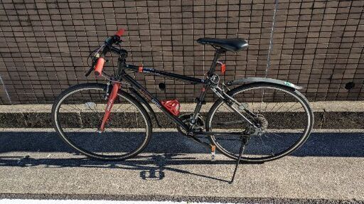 クロスバイク　７００×２８C　３×７段ギヤ　ワイヤー錠　ライトは付属していません