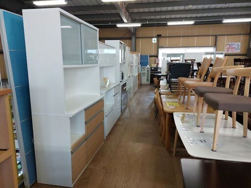 【愛品倶楽部柏店】 松田家具　１１８０タ―キ―レンジ　２枚スライド扉キッチンボード　白＆木目