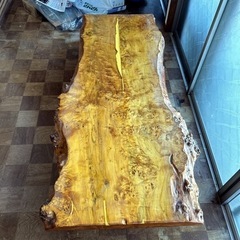 決定　木製テーブル