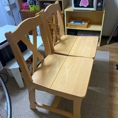 決まりました木製椅子2脚