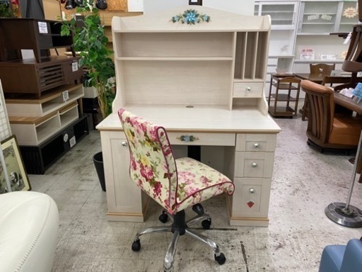 ☆IKEAイケア☆MICKEデスク☆ライト照明付、マグネットホワイト ☆IKEAイケア☆MICKEデスク☆ライト照明付、マグネットホワイト
