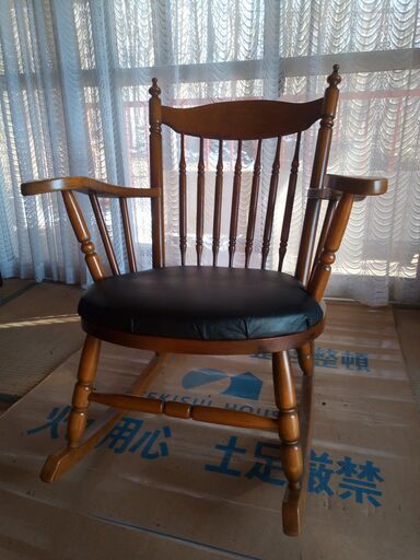 TOYO FURNITURE トーヨーファニチャー　ロッキングチェア トヨーファニチャー☆TOYO FURNITURE ロッキングチェア