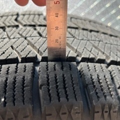 スタッドレスタイヤ4本セットブリザックVRX2　215/50/R17