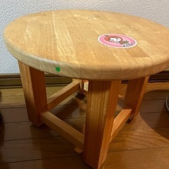 (取引中)小さめの木製テーブル