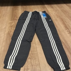 adidas正規店購入！新品３本ラインパンツ