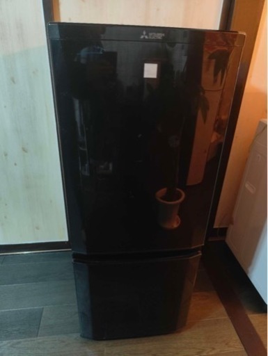 2016年式三菱冷蔵庫146L