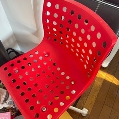決まりました！赤い椅子　無料