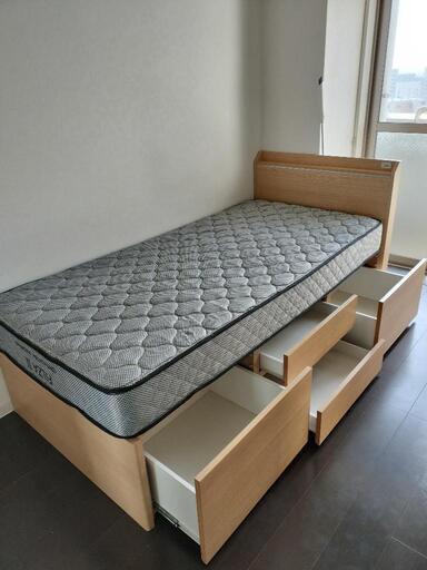【取引中】収納付シングルベッド(解体)+マットレス