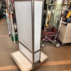 看板　電気は付きます　幅70 奥67 高さ123cmくらい