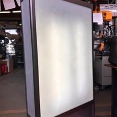 看板　電気は付きます　幅70 奥67 高さ123cmくらい