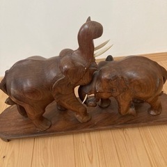 【0円:無料】象の木彫りの置物