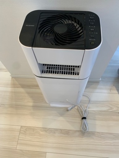 衣類乾燥機　除湿機　サーキュレーター