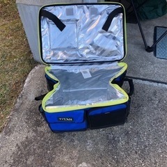 アルプスマウンテニアリング トーラス 4 テント　(1年未満) 場所は泉区館