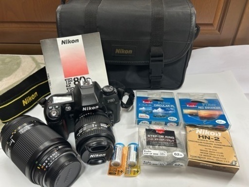 NIKON フィルム一眼レフカメラ　F80 ズームレンズ等備品付き