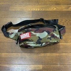 MARVEL ボディバッグ