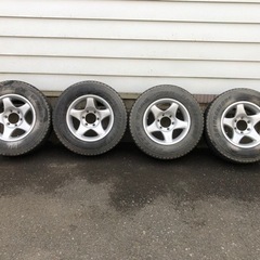 ２２５／７０Ｒ16   117/115LT