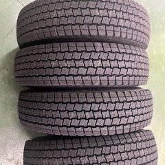 引き取り限定！スタッドレス　グッドイヤー　　アイスナビカーゴ145R12 6PR