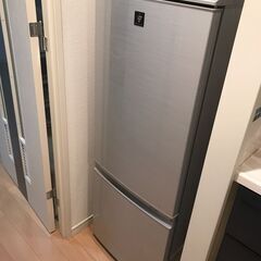 【ネット決済】SHARP一人暮らし用冷蔵庫（少し大きい167L）...