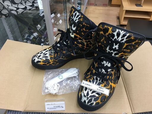 ★ジモティ割あり★ adidas アディダス スニーカー  28.5  動作確認／クリーニング済み SJ4737