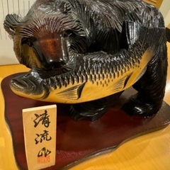 木製の彫刻　熊の置き物