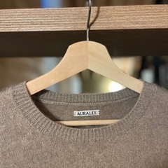 定価の半額以下💁‍♂️ オーラリーのカシミヤニット