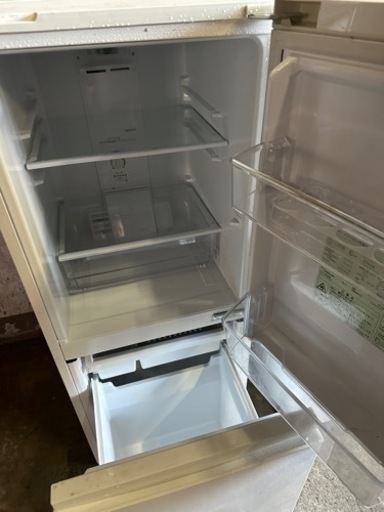 A1785 中古 ユーイング冷蔵庫 228L 2016年製