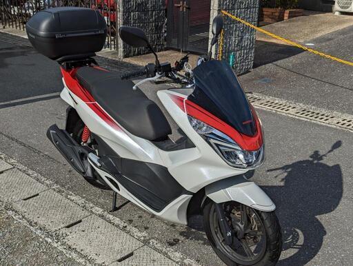 PCX125 JF56型 スペシャルエディション 左側に多少コケ傷ありますが綺麗な車両です。