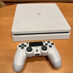 PS4 本体(新型)　白色　箱付き　500GB
