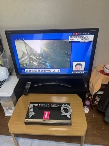 SHARP AQUOS４０型液晶テレビとブルーレイレコーダーセット（早い者勝ち）