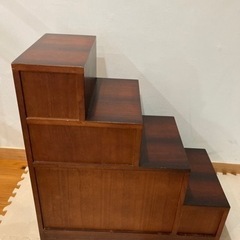階段箪笥　