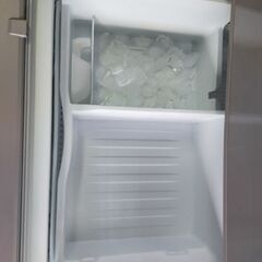 冷蔵庫３２１L　 2013年式