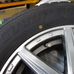 ※　アルミホイル付スタッドレスタイヤ　バリ山　１９５/６５R１５　ウィッシュに使用してました。２万円