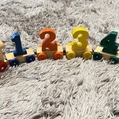 【美品】おもちゃ　列車　電車　木製　天然木　磁石　知育玩具　インテリア