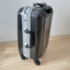 キャリーケース　スーツケース　35x22x55cm