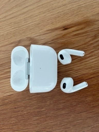 AirPods 第三世代