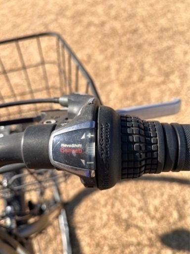 買取決定】パンクしないクロスバイク 27インチ 外装6段 オートライト