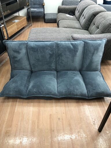 ▼値下げ▼【展示品・未使用品】2人掛けリクライニングソファ 肉厚フロアソファ グレー 参考価格20,990円 自社配送時代引き可※現金、クレジット、スマホ決済対応※