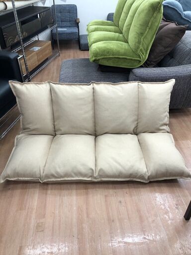 【展示品・未使用品】2人掛けリクライニングソファ 肉厚フロアソファ ベージュ 参考価格20,990円 自社配送時代引き可※現金、クレジット、スマホ決済対応※【送料に設置込】