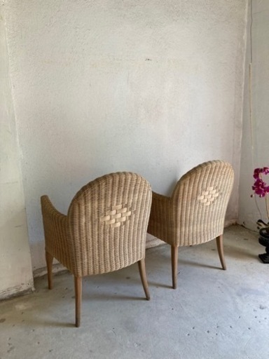 ラタン製 ブラウン アームチェア 2脚セット ラタン製 ブラウン アームチェア 2脚セット ラタン製 ブラウン アーム