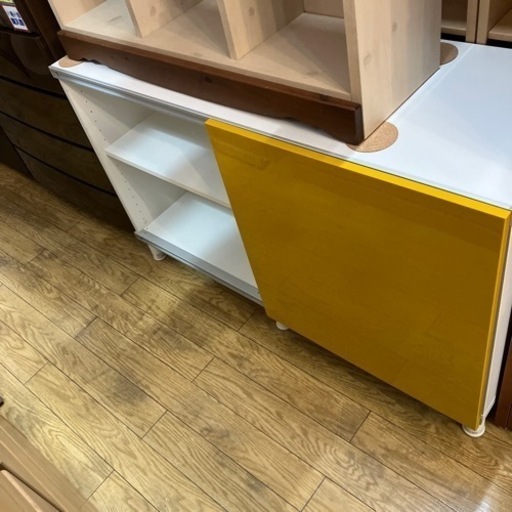 8/13値下げしました!! IKEA 収納キャビネット イケア 収納棚 スライド扉 イエロー ホワイト 黄色 白 No.478