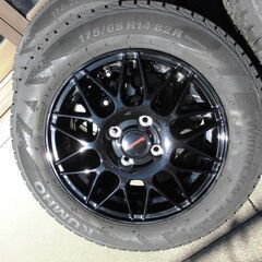 美品//22年製スタッドレスタイヤ175/65R14/82Rホイルタイヤ付き