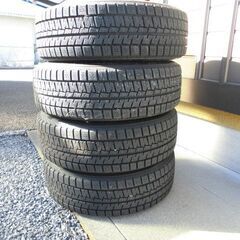 美品//22年製スタッドレスタイヤ175/65R14/82Rホイルタイヤ付き