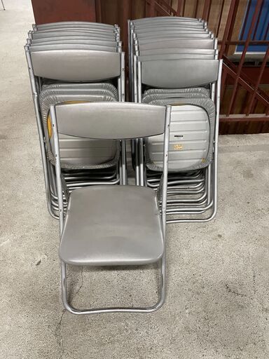【オフィス家具】パイプ椅子 折りたたみ椅子 グレー 22脚 まとめて 大特価 早い者勝ち 引取歓迎 配送OK