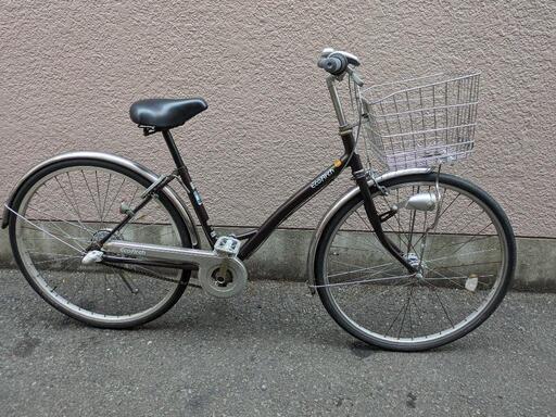 26インチのブリヂストンのシティサイクル\n　ギア　オートライト付き\n当方自転車店です。\n整備済み\n別途防犯登録代金660円お願い致します