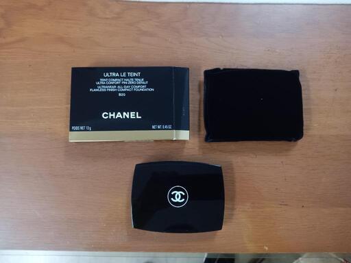 CHANEL ウルトラ ル タン コンパクト B20