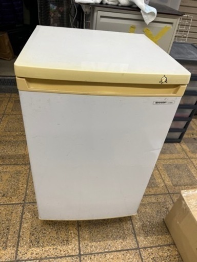 動作品 SHARP 冷凍庫 FJ-HS9X-W 2014年製 1ドア 86L 4段引き出し 直冷式 ノンフロン フリーザー 冷凍ストッカー
