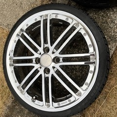 【取引中】17インチアルミホイール　タイヤ付き（溝あり）