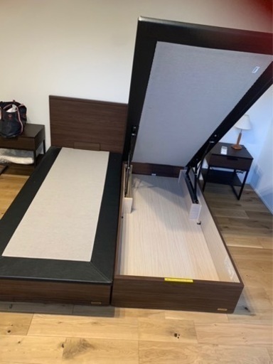 収納付き高級セミシングルベッド2台