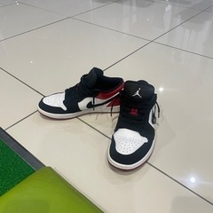 エアジョーダン1 ロー ブラックトゥ つま黒