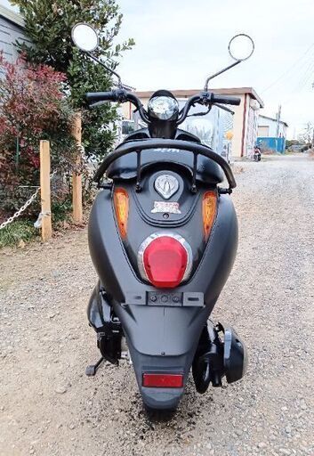 優れたエンジン。 2018年モデル。 SYM (Umi) 50. とても速いバイク